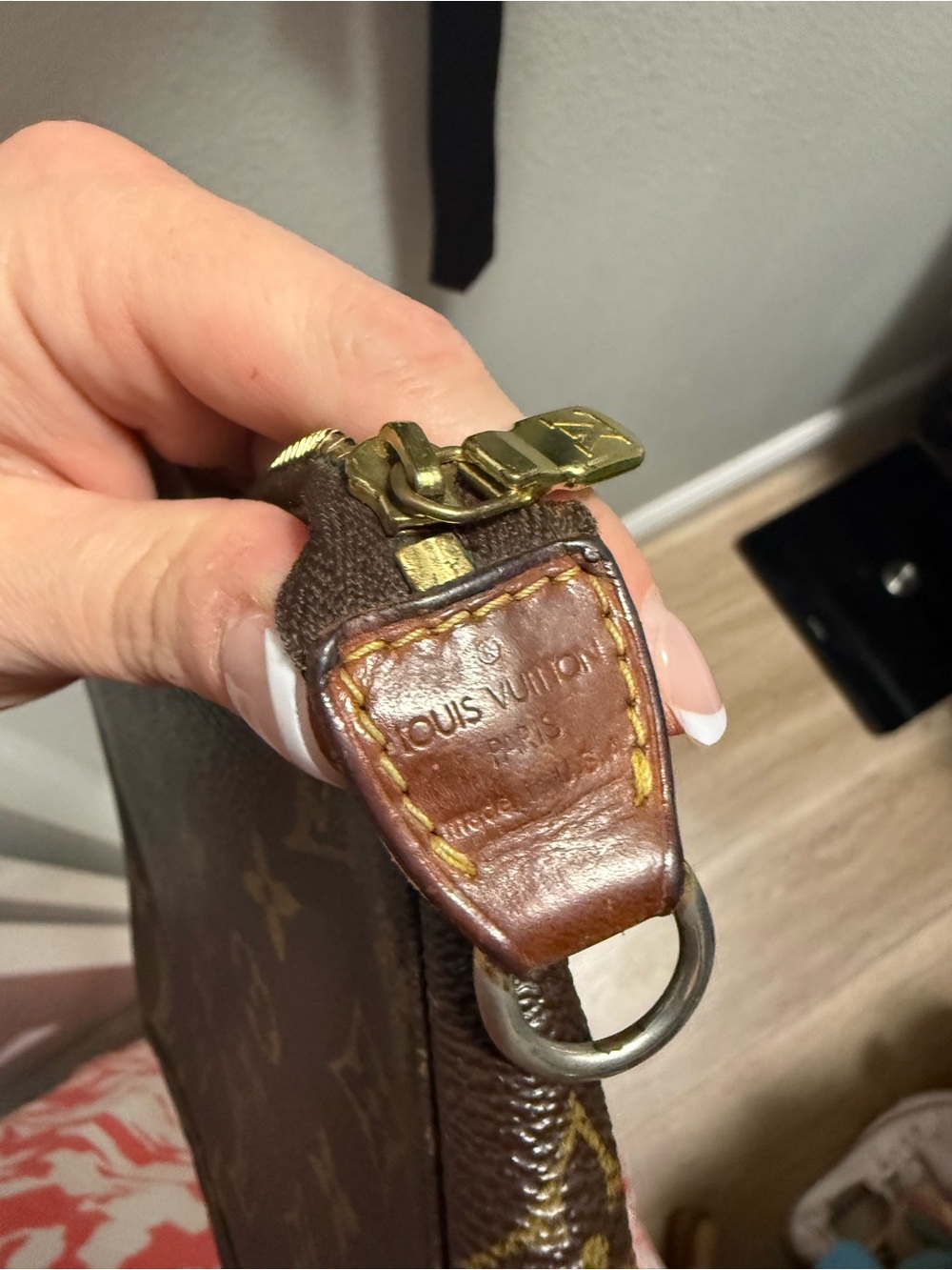 Louis Vuitton Brown Monogram Pochette with Gold Chain - Picture 5 of 12